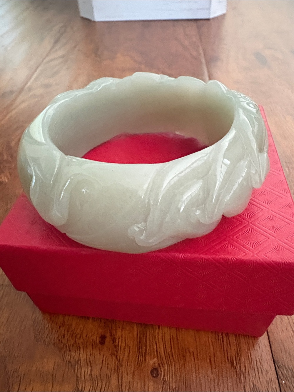 Carved Pale 💯% Green Jade Bangle Bracelet. Size approx 6.25” - Picture 2 of 6